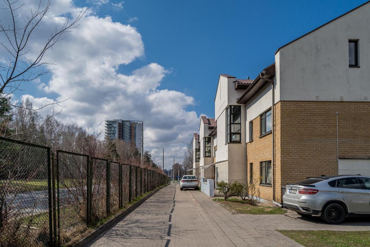 Grey House Apartamento Vilnius Exterior foto